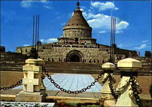 Poza cu Mausoleul Marasesti, imagini cu monumente